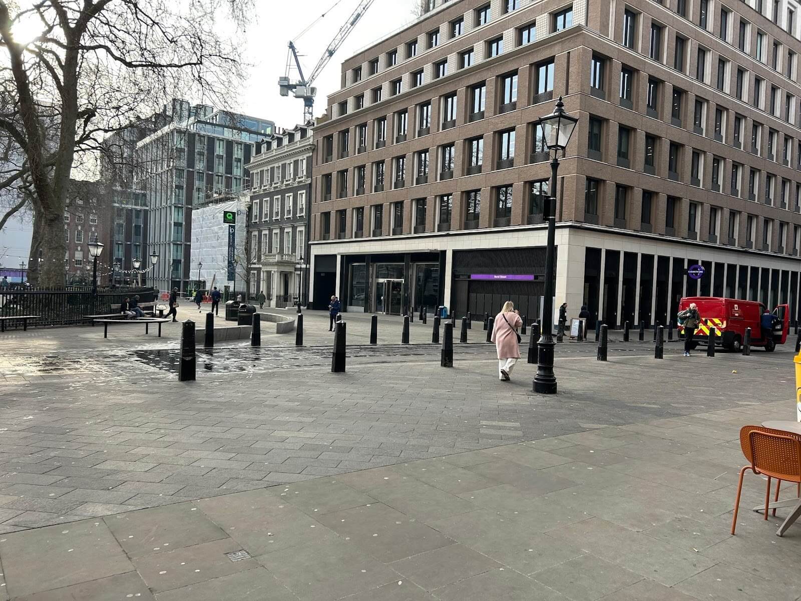 An image of the surrounding area, next to the nearby train station